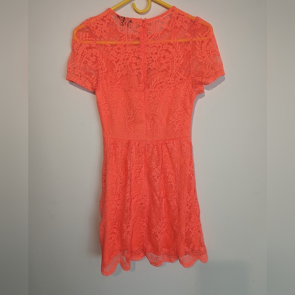 Top Shop neon lace overlay mini dress - Picture 2 of 5